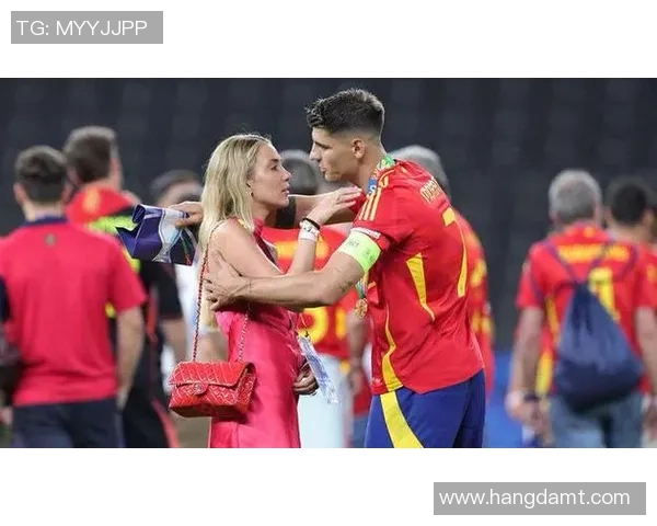 足球明星私生活揭秘谁在情感上背叛了伴侣引发热议